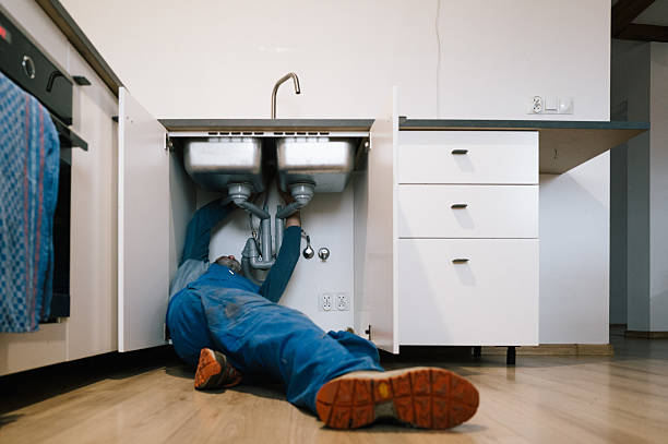 Professional Leak Detection technician working in DeFuniak Springs, FL